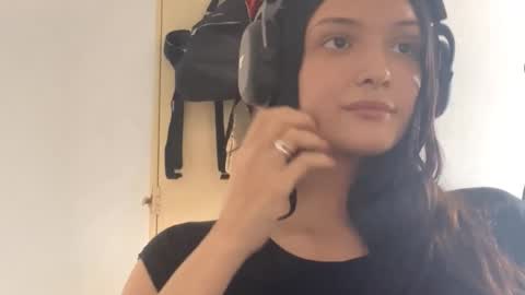 Elina online show from February 2026 04:04:02 PM