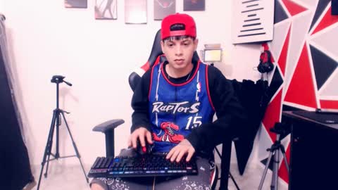 Snapshot of indomitablebeast chatting on November 2025 03:42:02 AM matias online show from November 2025 03:42:02 AM