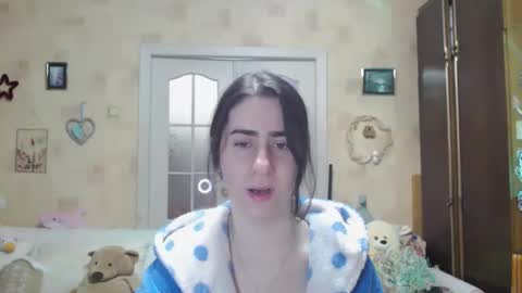 Inna  online show from November 2025 09:08:01 PM