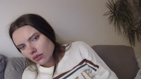 Snapshot of infinitiq45 chatting on December 2024 08:58:01 PM Sweet girl online show from December 2024 08:58:01 PM