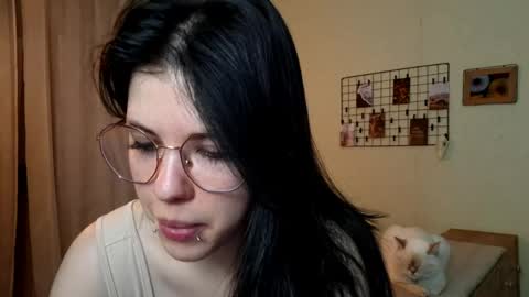 Mia online show from April 2026 01:40:01 PM