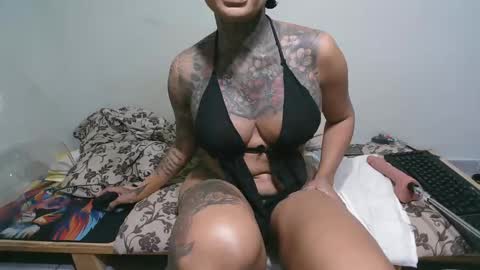 Snapshot of ink_bella chatting on April 2026 10:48:02 PM ink bella online show from April 2026 10:48:02 PM