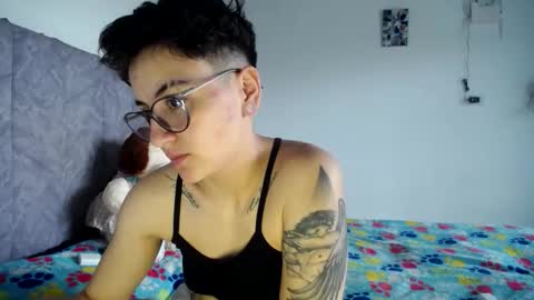lyan onlyfans n linda online show from March 2026 06:35:01 PM