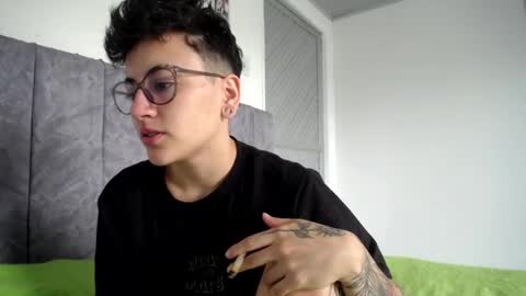 lyan onlyfans n linda online show from March 2026 05:28:01 PM