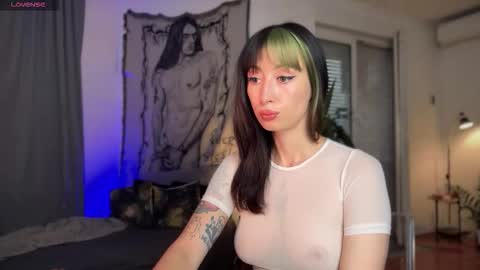 Xenia online show from November 2025 01:28:01 PM