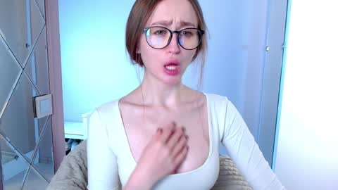 Snapshot of innnita chatting on December 2024 11:43:01 AM Lina online show from December 2024 11:43:01 AM