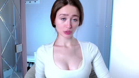 Snapshot of innnita chatting on December 2024 11:55:02 AM Lina online show from December 2024 11:55:02 AM