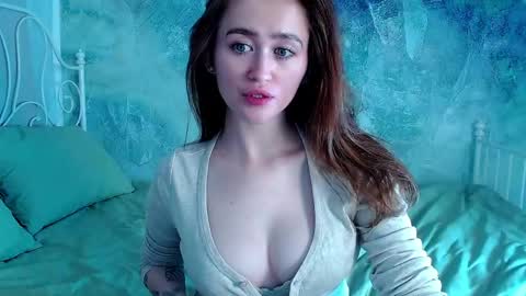Lina online show from April 2026 01:31:02 PM