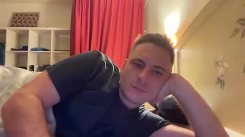 innocent__bystander online show from November 2025 08:23:02 PM