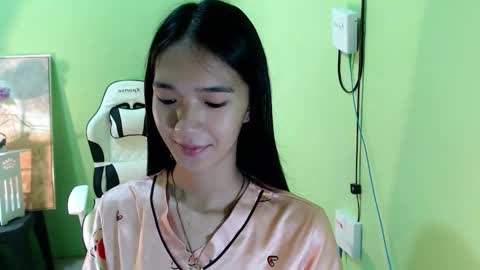 Reign online show from November 2025 06:42:02 PM