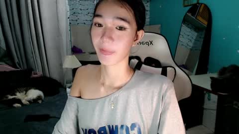 Reign online show from April 2026 10:03:01 PM