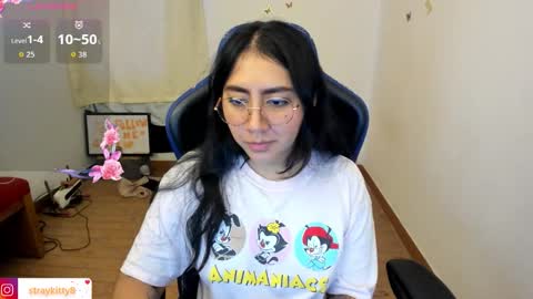 Luna        online show from February 2026 04:32:01 PM