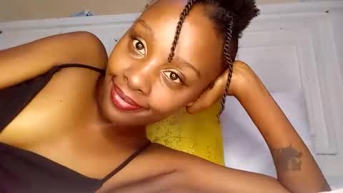 Amber online show from November 2025 05:04:01 PM