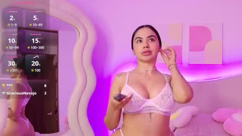 Snapshot of innocentlady_ chatting on October 2025 02:36:02 AM SELENA online show from October 2025 02:36:02 AM