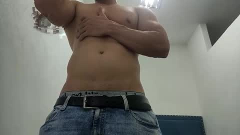 INSTAGRAM  camilodlx online show from December 2025 07:30:02 PM