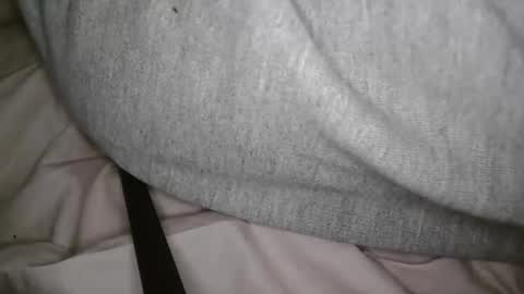 instructor22 online show from November 2025 09:31:02 PM