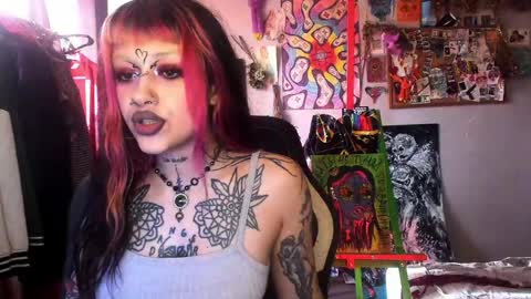 Snapshot of insunnity666 chatting on May 2026 03:40:02 PM Insunnity666 online show from May 2026 03:40:02 PM