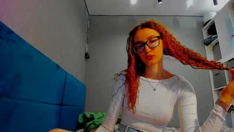 Snapshot of internetsexplorer chatting on April 2026 11:46:02 AM Bernadette Join online show from April 2026 11:46:02 AM