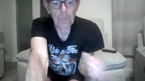 Snapshot of inthemood63 chatting on May 2026 09:57:01 PM inthemood63 online show from May 2026 09:57:01 PM
