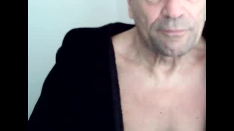 Snapshot of invested2022 chatting on November 2025 09:09:01 AM Invested online show from November 2025 09:09:01 AM