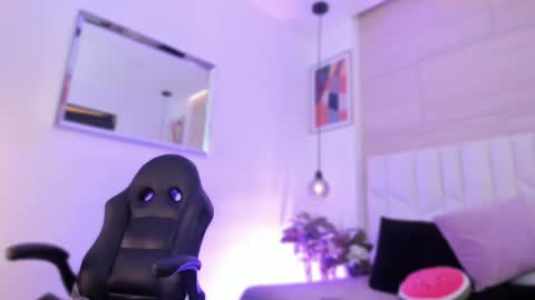 Snapshot of io_chie_ chatting on January 2025 04:18:02 AM io_chie_ online show from January 2025 04:18:02 AM