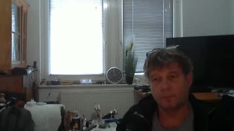 Snapshot of iolio1970 chatting on December 2025 12:57:02 PM iolio17 online show from December 2025 12:57:02 PM