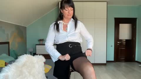 iracherrynow online show from April 2026 08:13:01 AM