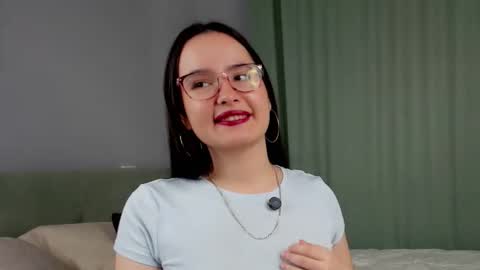 Mia online show from October 2025 01:14:01 AM