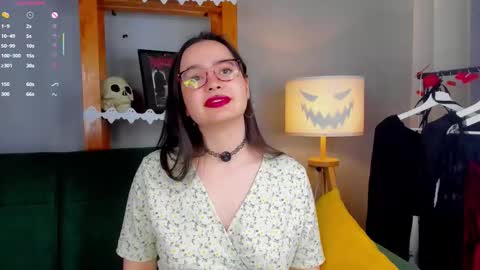 Mia online show from October 2025 01:08:02 AM