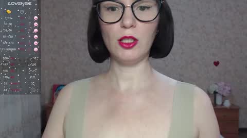 Snapshot of irenlarasani chatting on September 2025 06:05:02 AM IrenLarasani online show from September 2025 06:05:02 AM