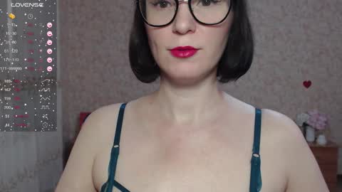 IrenLarasani online show from September 2025 06:39:02 AM