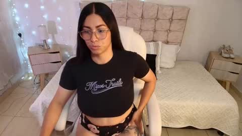 Irina  online show from November 2025 10:37:01 PM