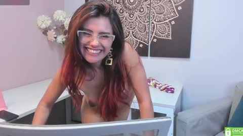 Snapshot of iriis_rosse chatting on January 2025 12:42:02 AM Iris Rosse online show from January 2025 12:42:02 AM