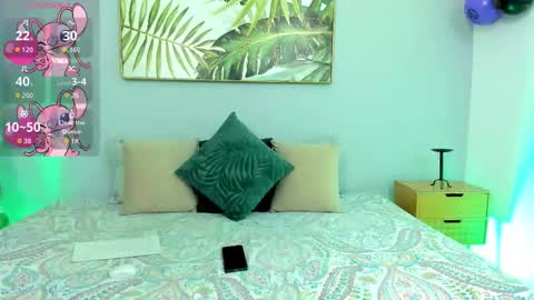 Snapshot of iriis_rosse chatting on November 2025 04:18:02 PM Iris Rosse online show from November 2025 04:18:02 PM