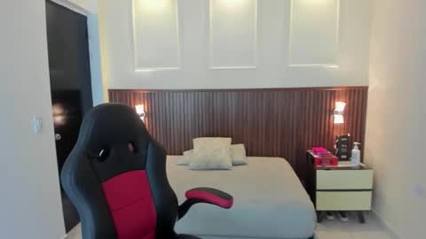 irina_palvin online show from November 2025 12:37:02 PM