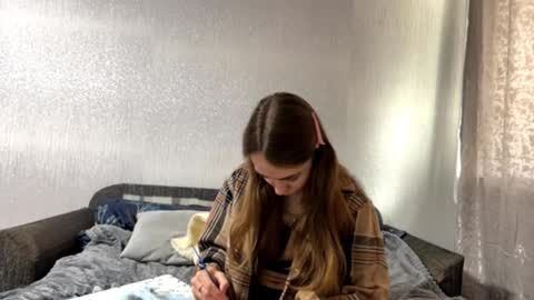 Snapshot of irinaballesteros chatting on September 2025 09:10:02 AM Evie online show from September 2025 09:10:02 AM