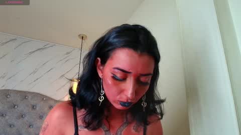 iris_77 online show from October 2025 06:29:01 PM