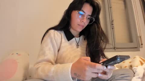 Snapshot of iris_and_ian chatting on December 2024 01:47:02 AM iris_and_ian online show from December 2024 01:47:02 AM