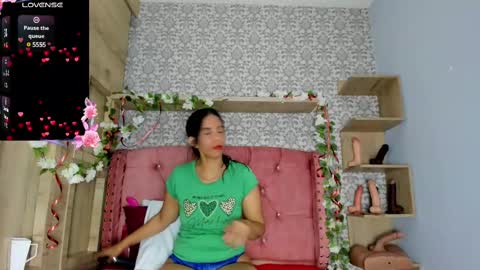 Snapshot of iris_charlotte chatting on February 2025 12:16:02 PM Hot Charlotte online show from February 2025 12:16:02 PM