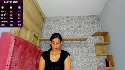 Snapshot of iris_charlotte chatting on March 2025 11:55:02 AM Hot Charlotte online show from March 2025 11:55:02 AM