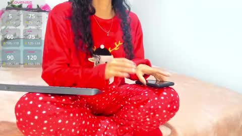 Snapshot of iris_evans__ chatting on October 2025 07:33:01 PM iris online show from October 2025 07:33:01 PM