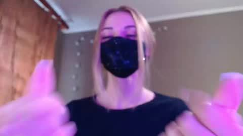 Snapshot of iris_lave chatting on October 2025 03:07:02 PM Lily online show from October 2025 03:07:02 PM