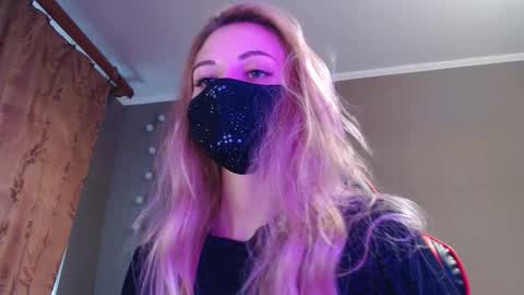 Snapshot of iris_lave chatting on October 2025 02:51:02 PM Lily online show from October 2025 02:51:02 PM