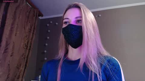 Snapshot of iris_lave chatting on October 2025 04:52:01 PM Lily online show from October 2025 04:52:01 PM