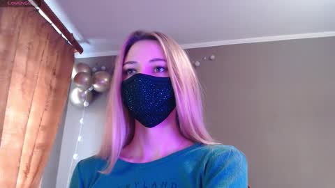 Snapshot of iris_lave chatting on November 2025 11:31:02 AM Lily online show from November 2025 11:31:02 AM