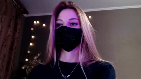 Lily online show from March 2026 05:52:01 PM