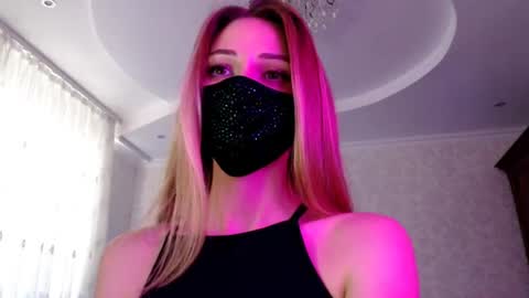 Snapshot of iris_lave chatting on July 2026 03:06:02 PM Lily online show from July 2026 03:06:02 PM