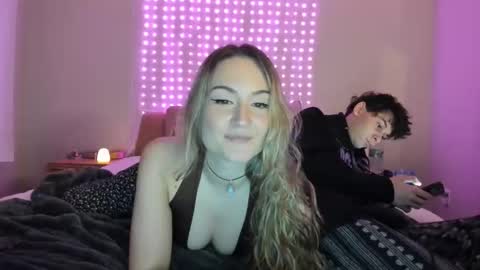 Snapshot of iris_roslin chatting on April 2026 03:20:01 AM Iris 3 online show from April 2026 03:20:01 AM