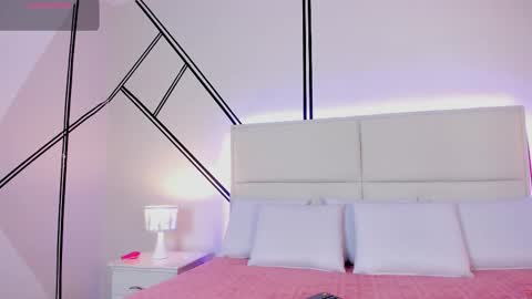 Snapshot of iris_thompson chatting on March 2026 04:28:02 AM Iris online show from March 2026 04:28:02 AM