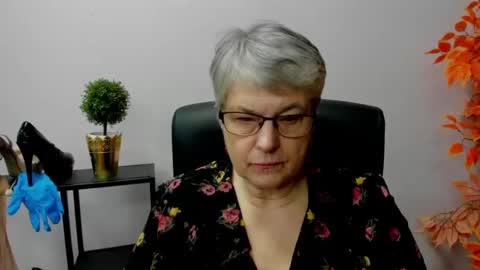 Snapshot of iris_xdesire chatting on January 2025 10:36:02 AM I R I S online show from January 2025 10:36:02 AM